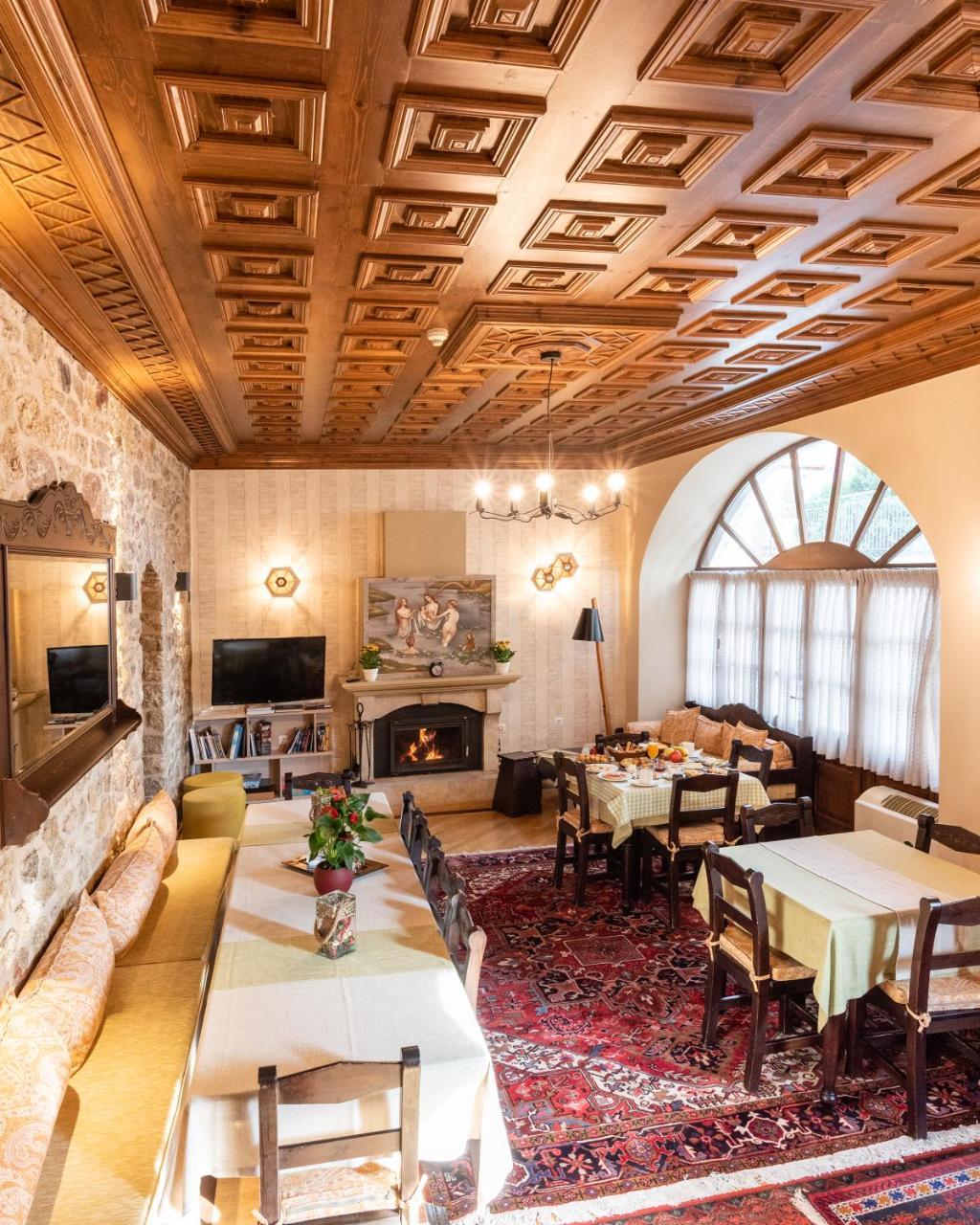 Kaza Guesthouse ดีมิตซานา ภายนอก รูปภาพ