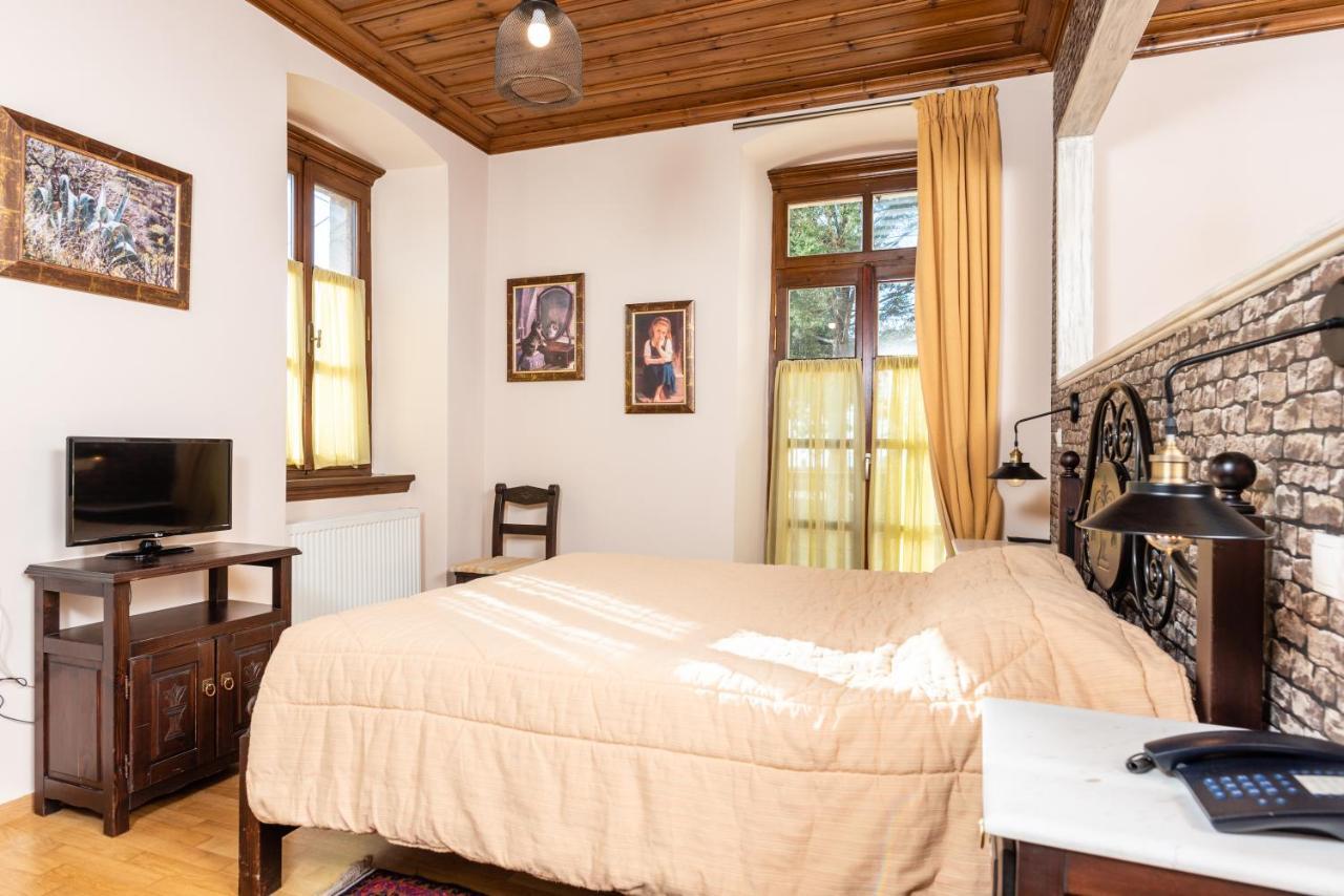 Kaza Guesthouse ดีมิตซานา ภายนอก รูปภาพ