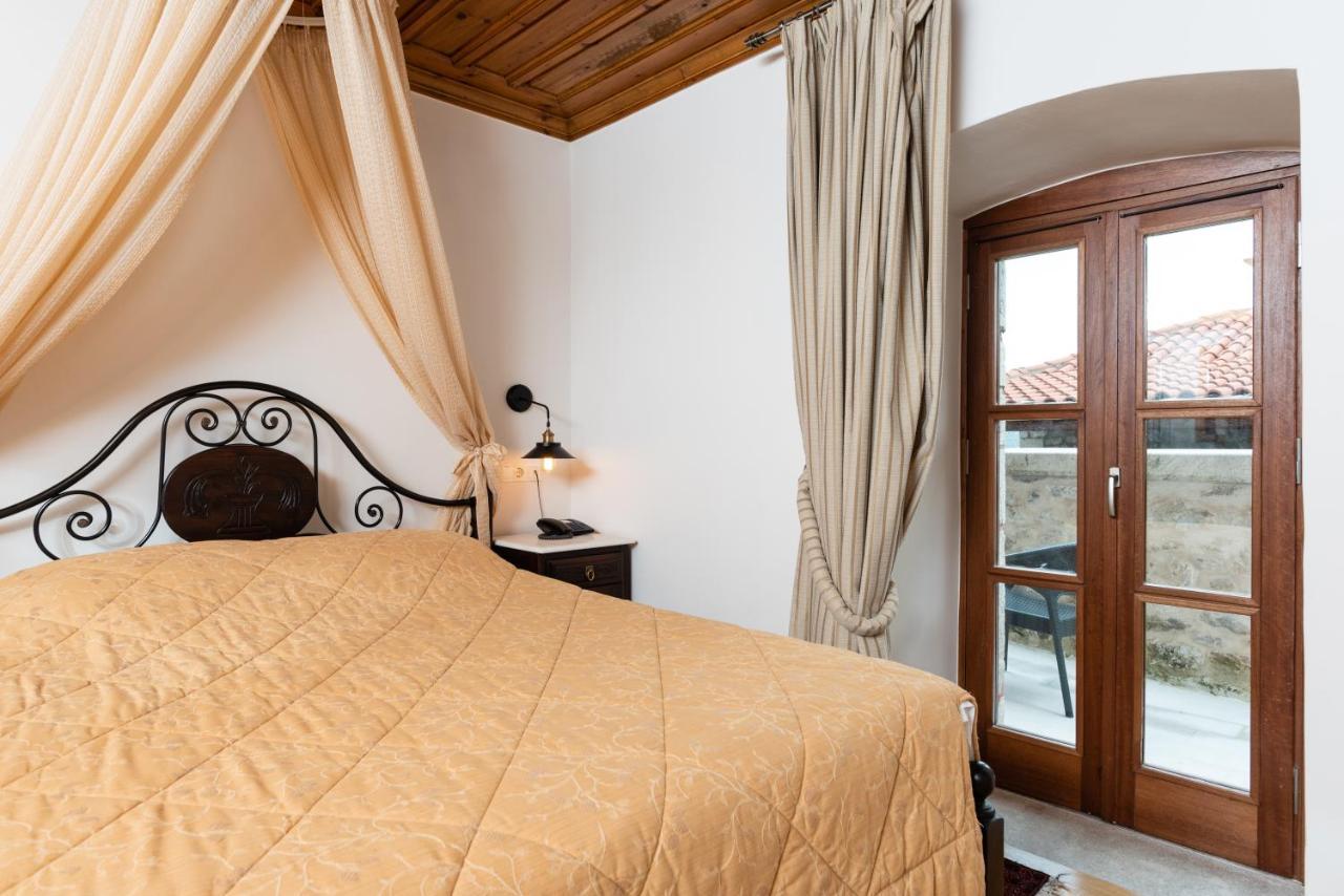 Kaza Guesthouse ดีมิตซานา ภายนอก รูปภาพ