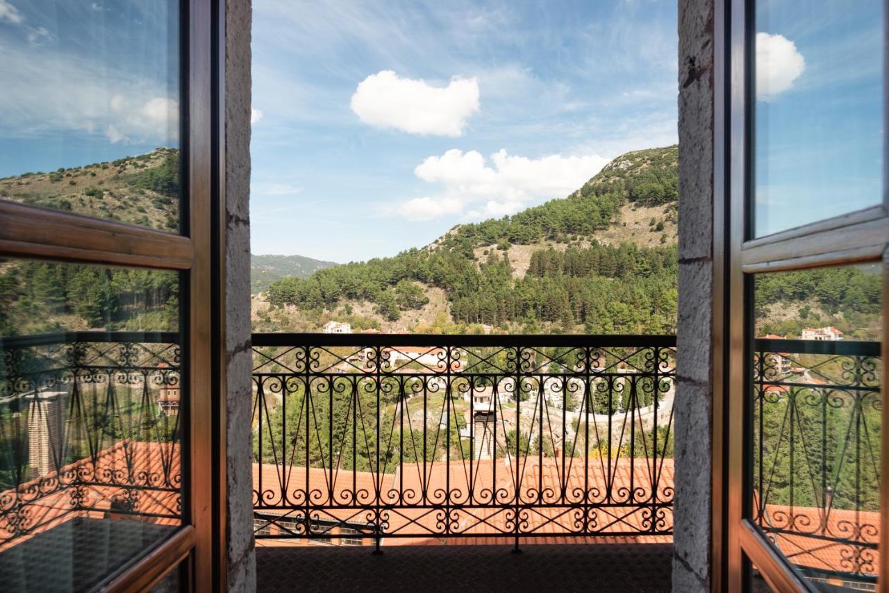 Kaza Guesthouse ดีมิตซานา ภายนอก รูปภาพ