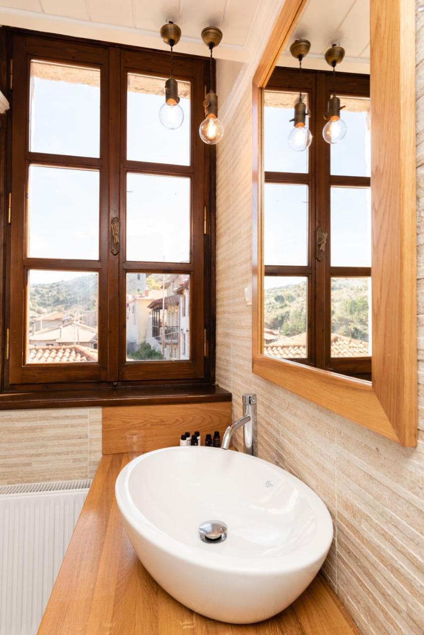 Kaza Guesthouse ดีมิตซานา ภายนอก รูปภาพ