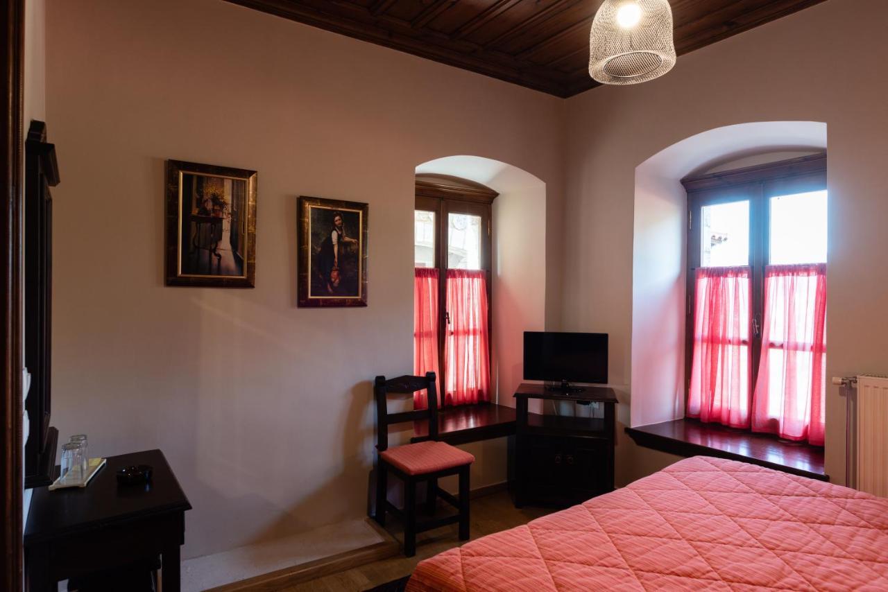 Kaza Guesthouse ดีมิตซานา ภายนอก รูปภาพ